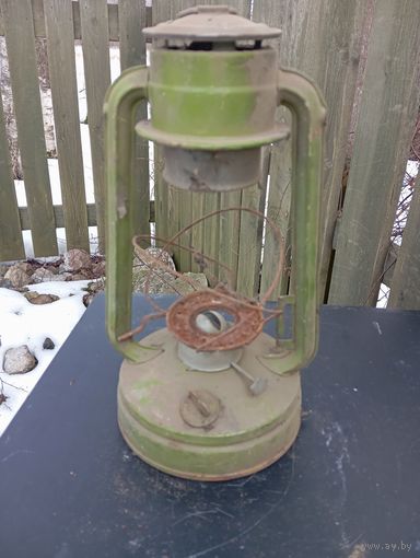 Керосиновая лампа .