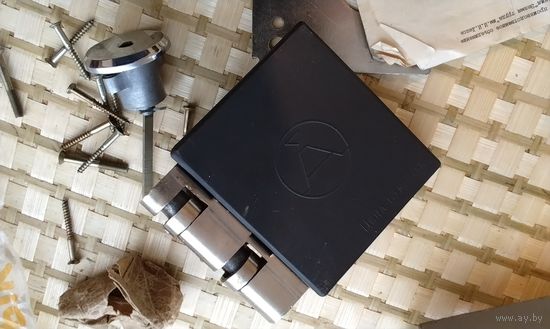 2 гаражный замка. СССР. Одним лотом. Новые.