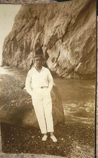 Фото в Крыму.Белорусский писатель Виктор Козловский1928г??