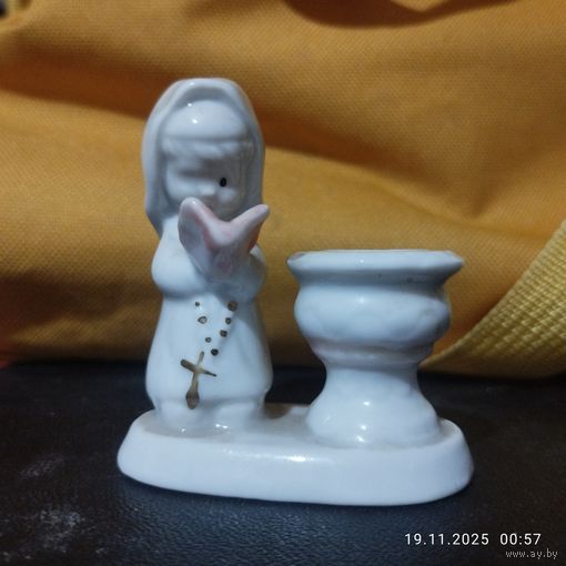 Статуэтка фарфор