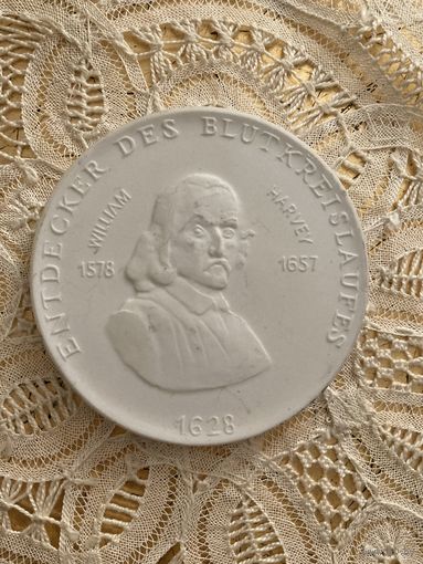 Плакетка Памятная Медаль Уильям Гарвей фарфор Германия Мейссен Meissen DDR