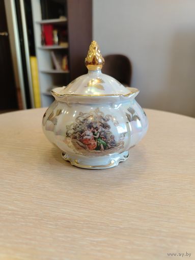 Все лоты с 1 Рубля !!! Шикарная сахарница. Мадонна. ГДР, 70-е года. Кахла. KAHLA.