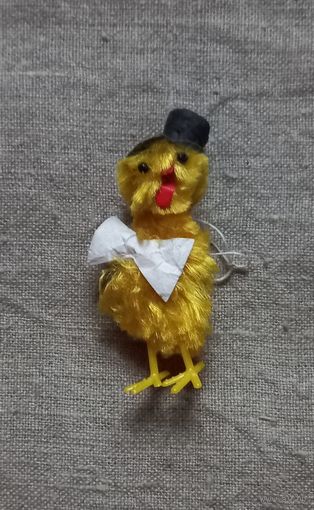 Игрушка ёлочная синелька цыплёнок в цилиндре