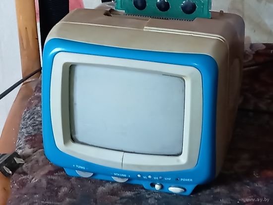 Мини Телевизор Miro MR - 600  . С встроенным Dendi . С рубля