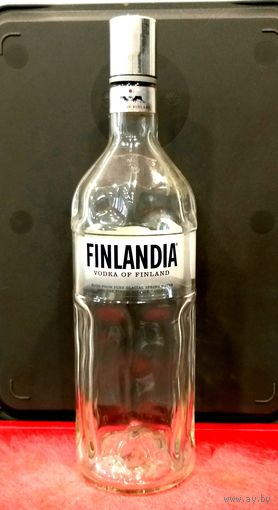 Бутылка от Водки FINLANDIA * ФИНЛЯНДИЯ * с Пробкой * без Дозатора * объём 1 литр * высота 32.5 см * диаметр 8.5 см * (3)