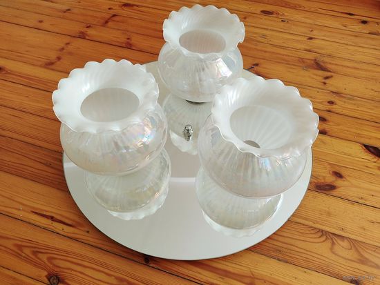 Большая люстра на 3 плафона