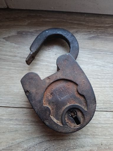 Замок старый