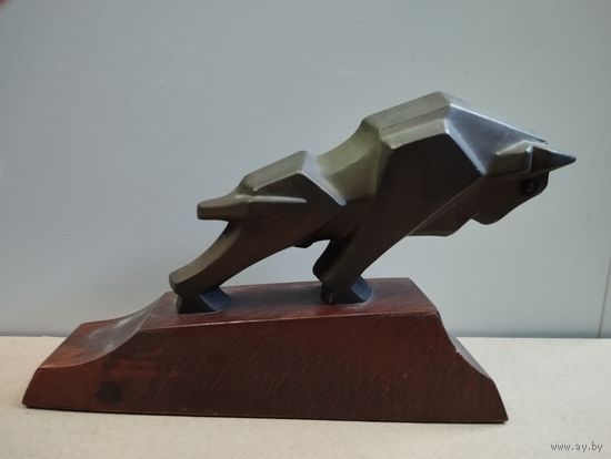 Статуэтка Зубр МАЗ (размер 13 х 22 см), металл. БССР