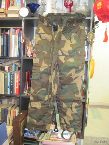 Штаны-комбинезон камуфлированные утепленные, размер 44/2.