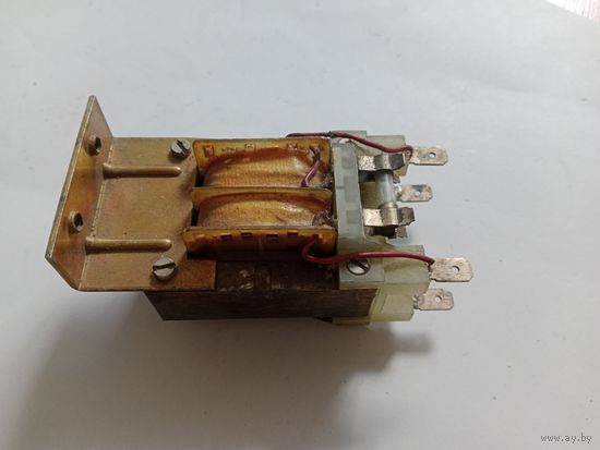 Трансформатор (железо ШI-18бх18) 12V 0.7А Р=8W вес 0.4кг