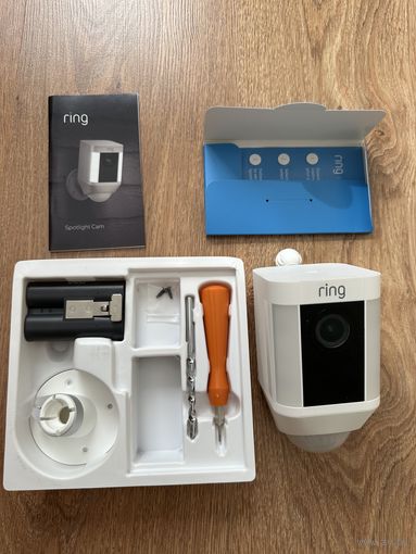 Умная камера видеонаблюдения Ring Spotlight Cam