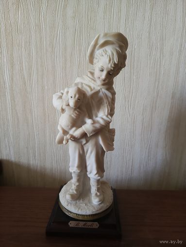 Статуэтка "Мальчик с собакой" Бруно Мерли Каподимонте.