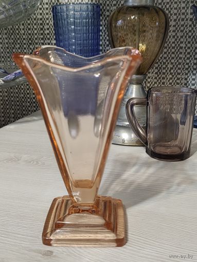 Ваза Неман Столле