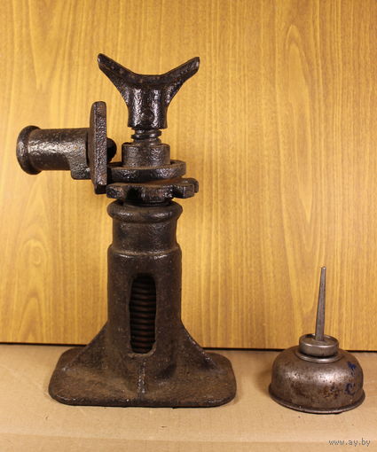 Домкрат ГАЗ-67 , полуторка , ГАЗ-69 .