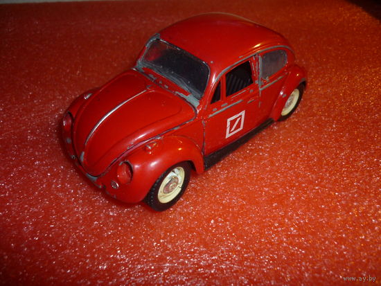 Модель авто Volkswagen Classic Beetle Car . 5746. SS. Старый Китай. масштаб 1:32.