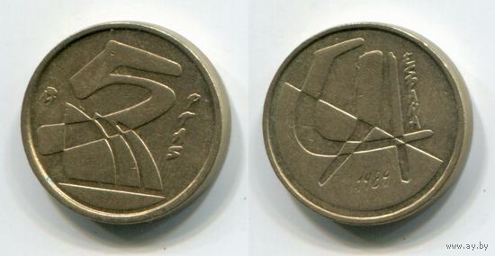 Испания. 5 песет (1989, новый дизайн)