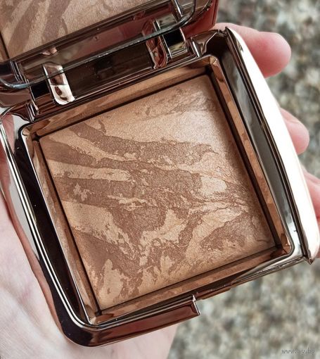 Бронзер Hourglass Ambient Lighting Bronzer 11 gr в оттенке Luminous Bronze Light