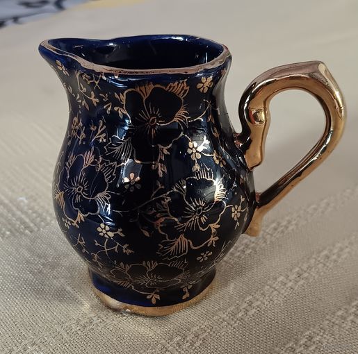 Сливочник молочник. Кобальт, позолота, ручная роспись. ГДР.