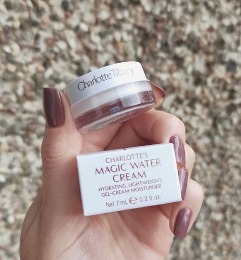 Миниверсия лёгкого увлажняющего гель-крема для лица Charlotte Tilbury Charlotte's Magic Water Cream 7 ml