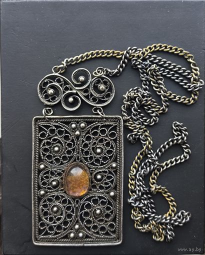 Подвеска на цепочке , мельхиор СССР 70 x годов.