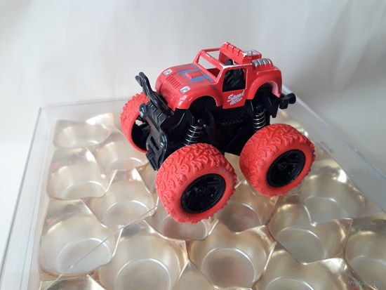 Машинка игрушка (1)