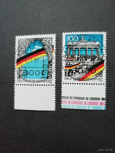 ФРГ 1990 Две марки из блока Mi.22 "Крушение Берлинской стены" (гашеные с клеем) MI.1481-1482 каталог 1.80 евро