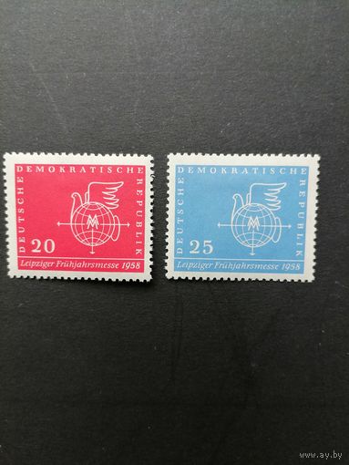 ГДР 1958 Полная серия марок "Торговая ярмарка в Лейпциге" (чистые* с наклейками) Mi.618-619 каталог 0.90 евро