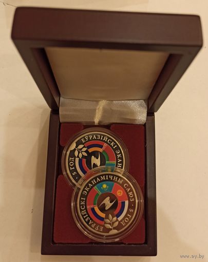 Футляр для 2 монет с капсулами 45.00 mm деревянный