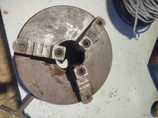 Патрон токарный 250