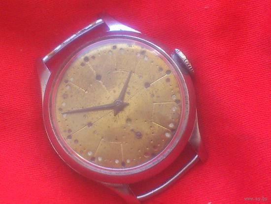 Часы ШВЕЙЦАРСКИЕ ПОСЛЕВОЕННЫЕ