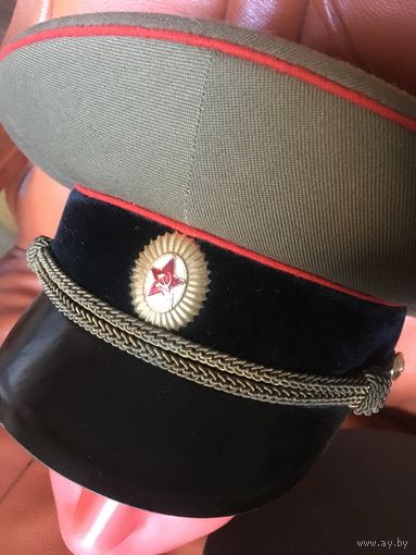 МУЗЕЙНОГО  сохрана повседневная  фуражка  офицера  бронетанковых  частей и артиллерии и не  только!