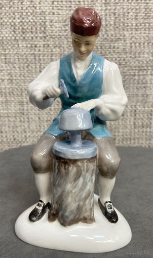 Статуэтка Royal Doulton Ювелир Англия 1959 год. 9 х 16 см