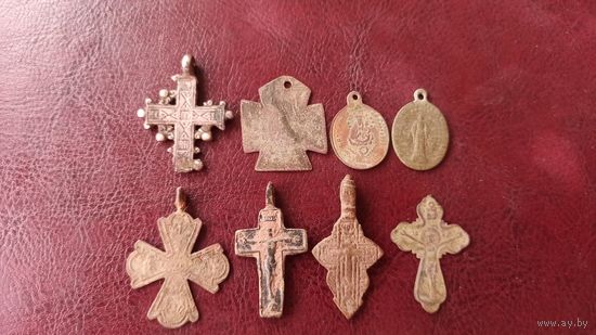 Лот старинных крестиков