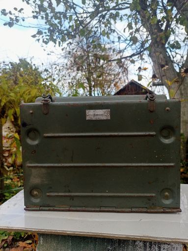 Корпус армейского полевого телефонного коммутатора П-193М (1960 год)