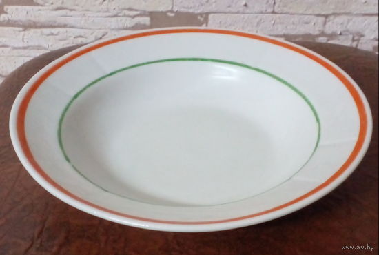 Тарелка СССР. Добрушский фарфоровый завод (Добруш). 1978-1991 гг.