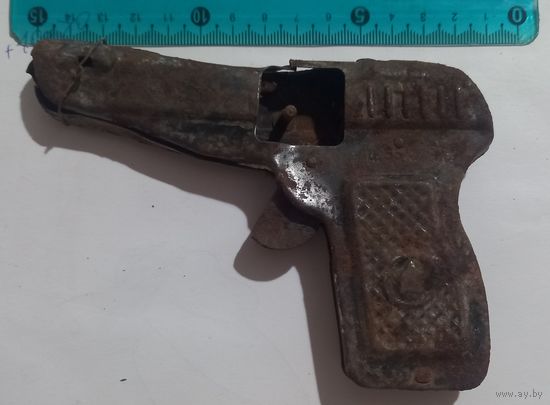 Игрушка, пистолет ,жесть, СССР.