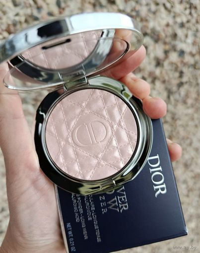 Хайлайтер Dior Forever Glow Luminizer 6 gr в оттенке 03 Pink Halo