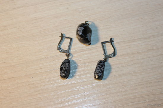 Серьги+подвеска из натурального камня.