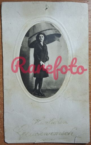 1910-е Колокол девушка студийное фото типажи ретро