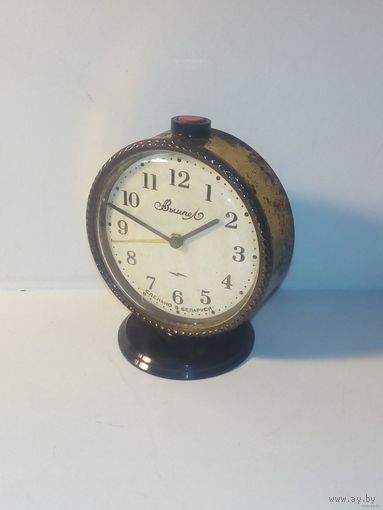 Часы будильник Вымпел в работу