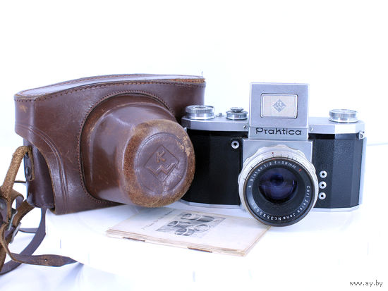 Фотоаппарат Praktica с объективом Carl Zeiss Jena Biotar T 2/58 M42