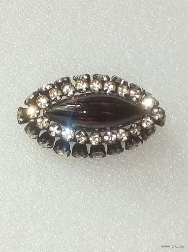 Лаконичная стильная брошь Чехословакия Винтаж