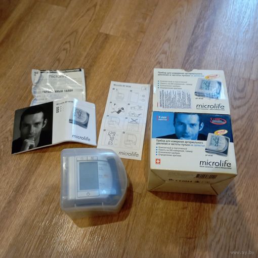 Тонометр автоматический на запястье Microlife BP W100