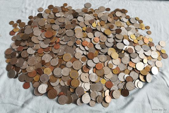 Лот иностранных монет с рубля! Без Украины, РФ, РБ. Около 4,5 кг. 1500+ шт.