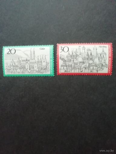 ФРГ 1971 Серия из двух марок "Виды городов Германии: Гослар, Нюрнберг" (чистые**) Мi.678,704 каталог 1.20 евро