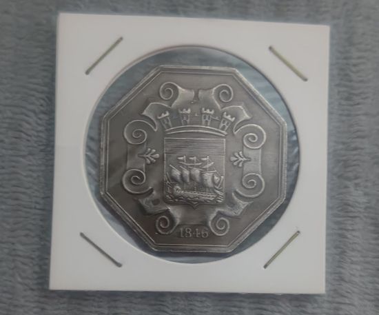 Восьмиугольная монета-жетон Франция.7