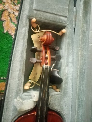 Скрипка 1/2 (на реставрацию или на запчасти)
