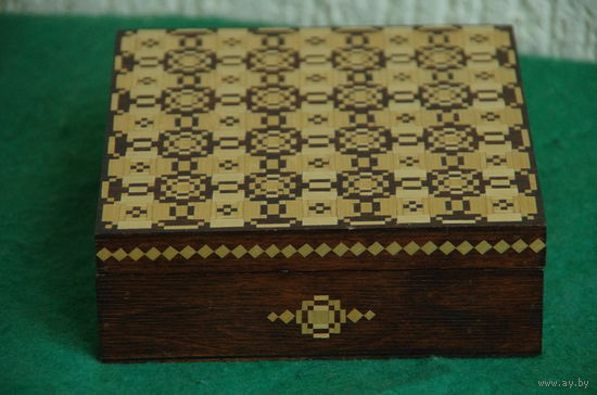 Шкатулка из СССР   ( 15 х 15 х 5 )
