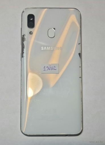Телефон Samsung A30. 19092