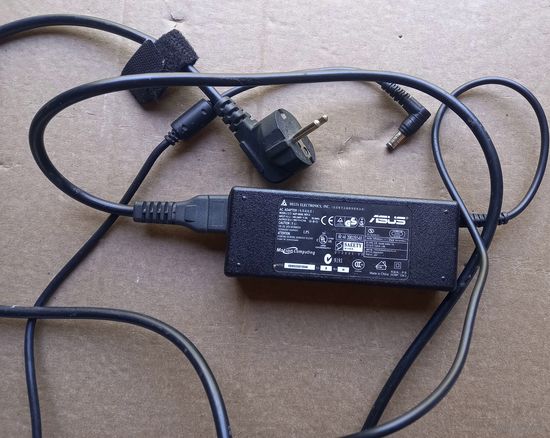 Зарядное устройство для ноутбука ASUS